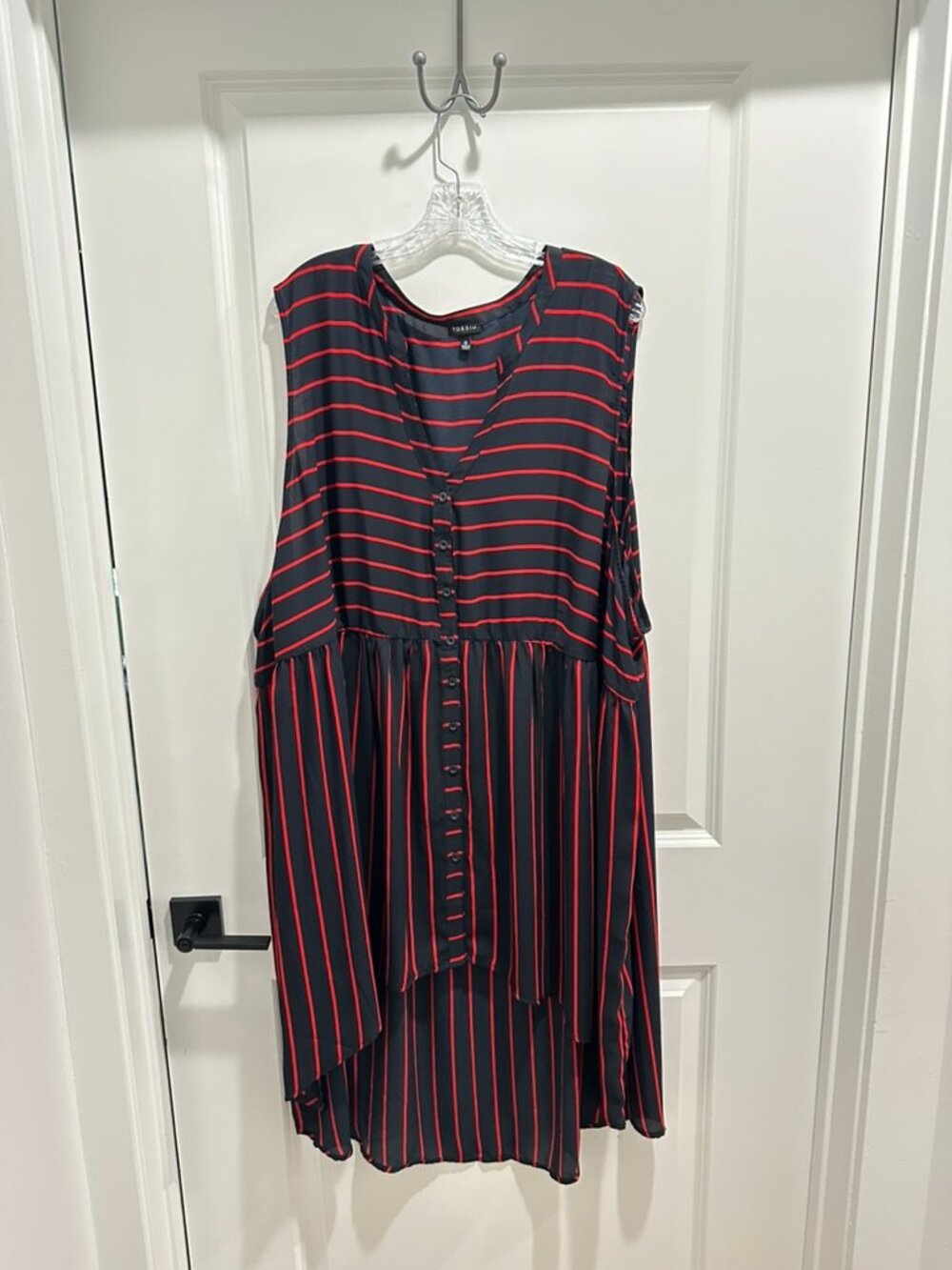 TORRID navy and red striped sleeveless high low blouse size 6